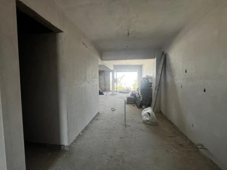 Completion of plaster application in unit 704
